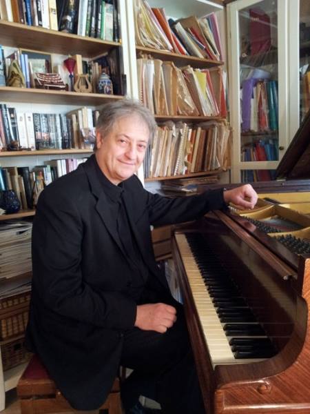 Carlos Acotto interpreta mis "3 Piezas Breves" (2000) en Paris