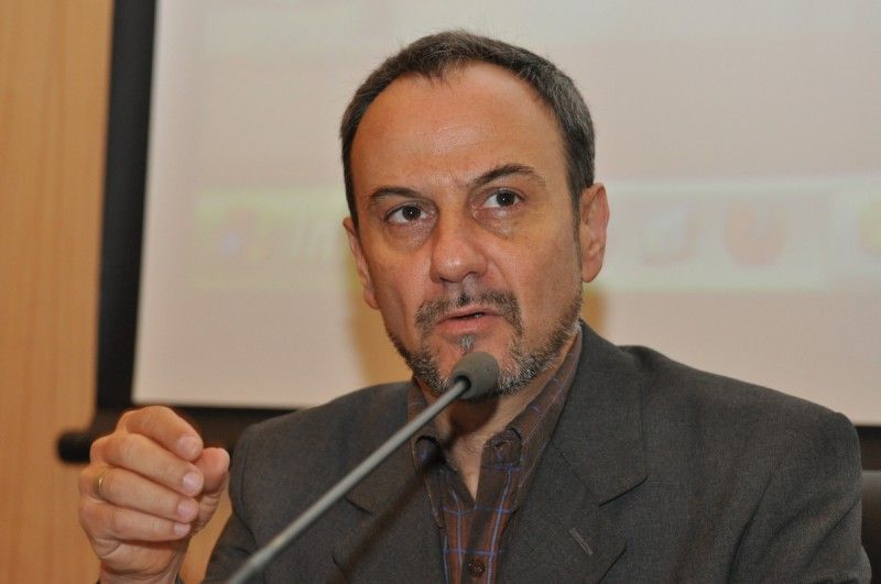 Edgardo Dobry