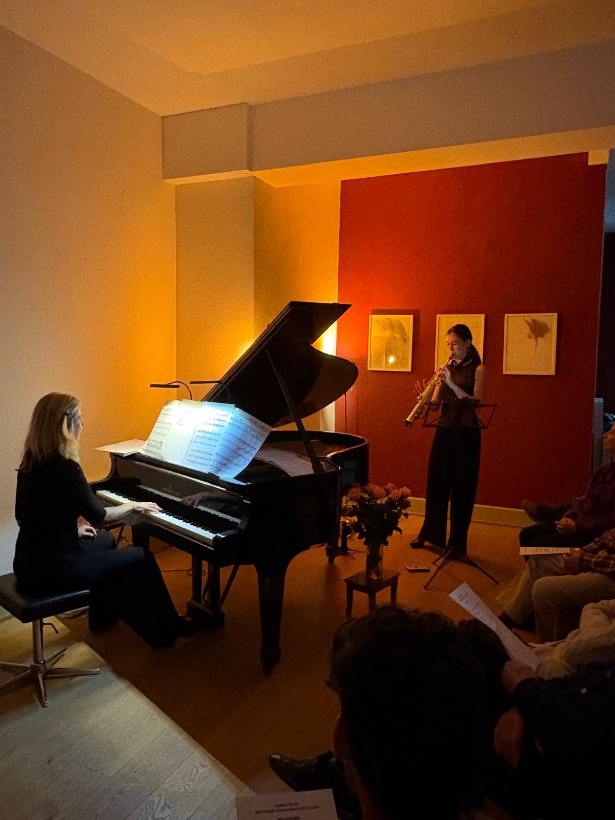 Cornelia Lenzin, Elisa Urrestarazu